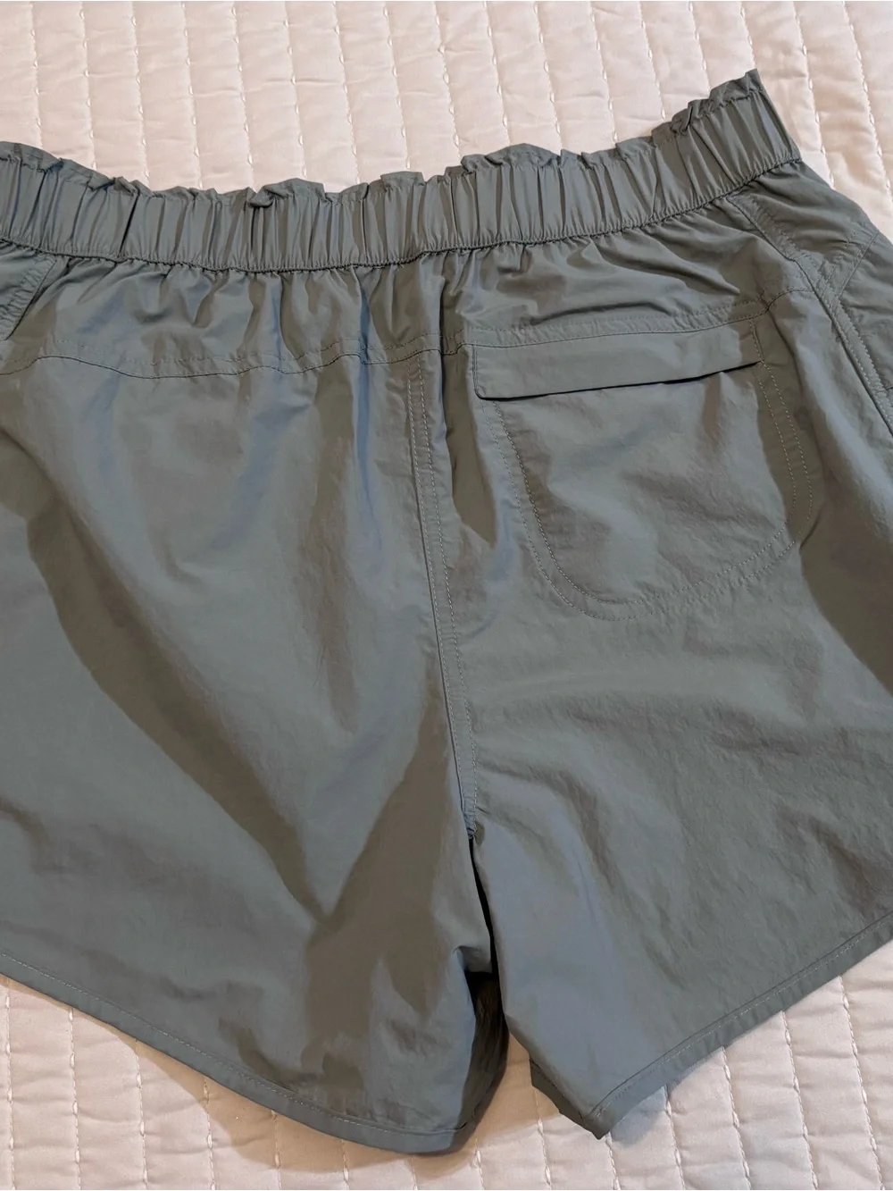 Free People Movement Olive Green Cargo Athletic Shorts Size M Lightweight NWT